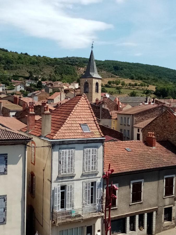 Apartmán Coquelicot Massiac Exteriér fotografie